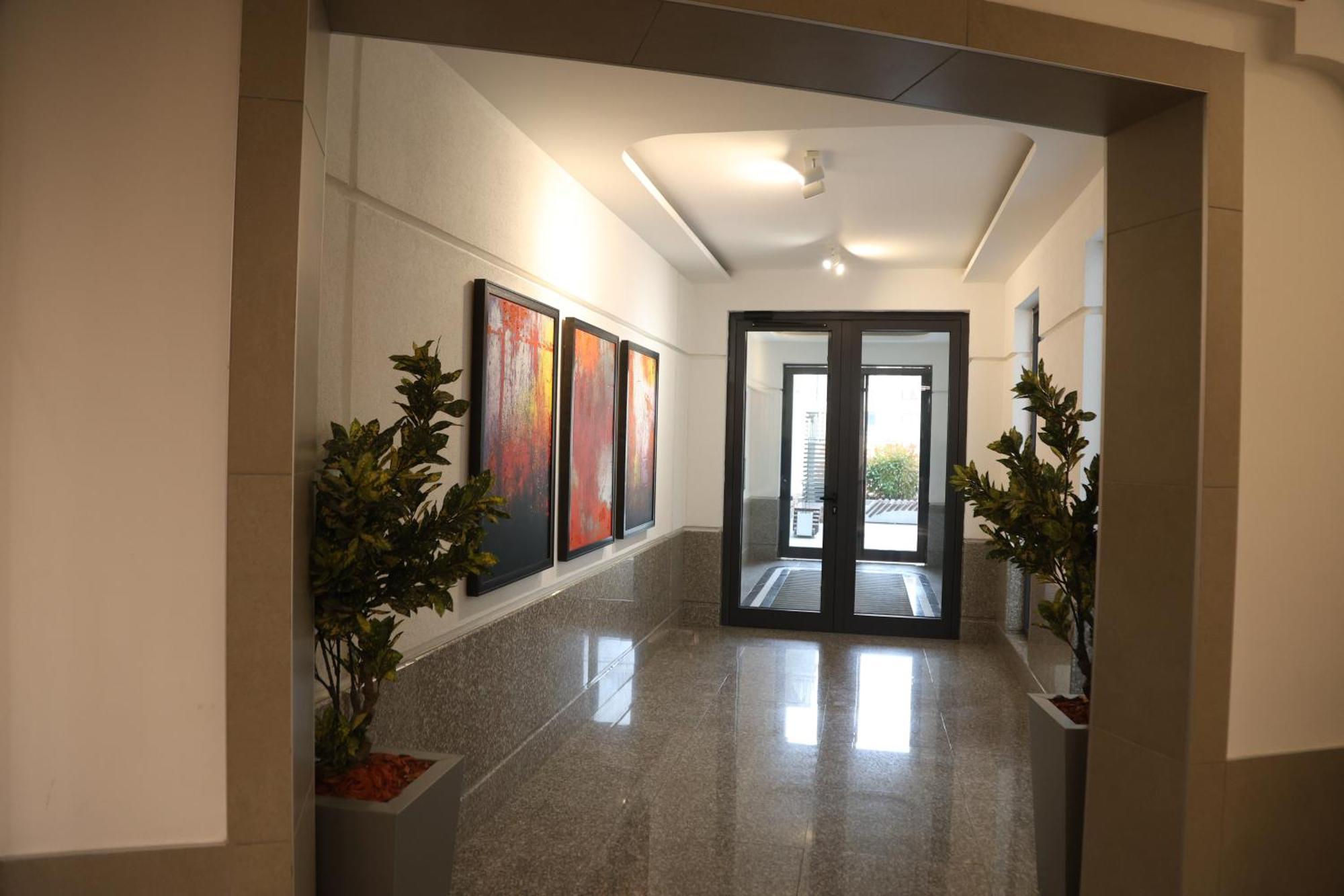Luxury Apartment At Panorama Residence Vodno Skopje Luaran gambar